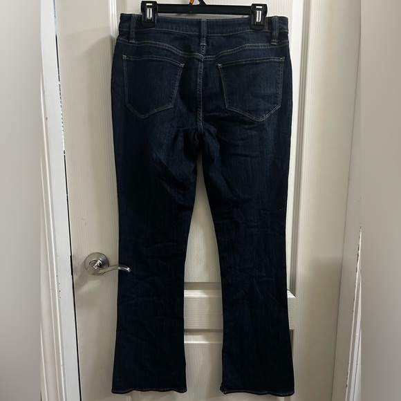Vera Wang Boot Cut Mid-Rise Jeans Size 8 - Picture 2 of 2